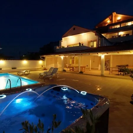 Quadruple 14083a 卡利